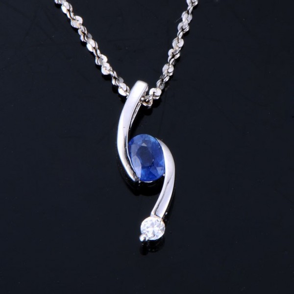25-carat-sapphire-and-diamond-pendant